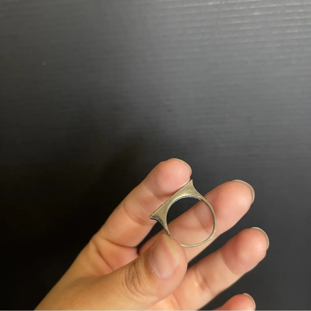 Sterling silver bar cz gunmetal size 6 unmarked ring